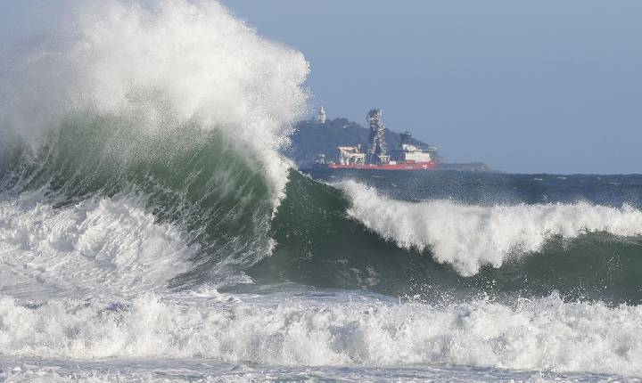 Bombeiros do RJ realizaram mais de 8 mil salvamentos no mar em 2026