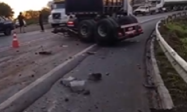 Dois acidentes provocam bloqueio total e morte na Ponte Ayrton Senna no Dia do Trabalhador