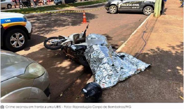 Jovem que presenciou morte da mãe quando criança mata assassino 10 anos depois