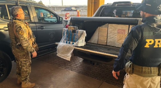 Paraguaio é preso transportando 700 celulares na BR-277 em Cascavel