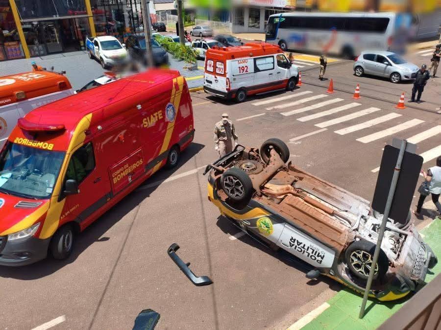 Acidente grave em Toledo com viatura da PM