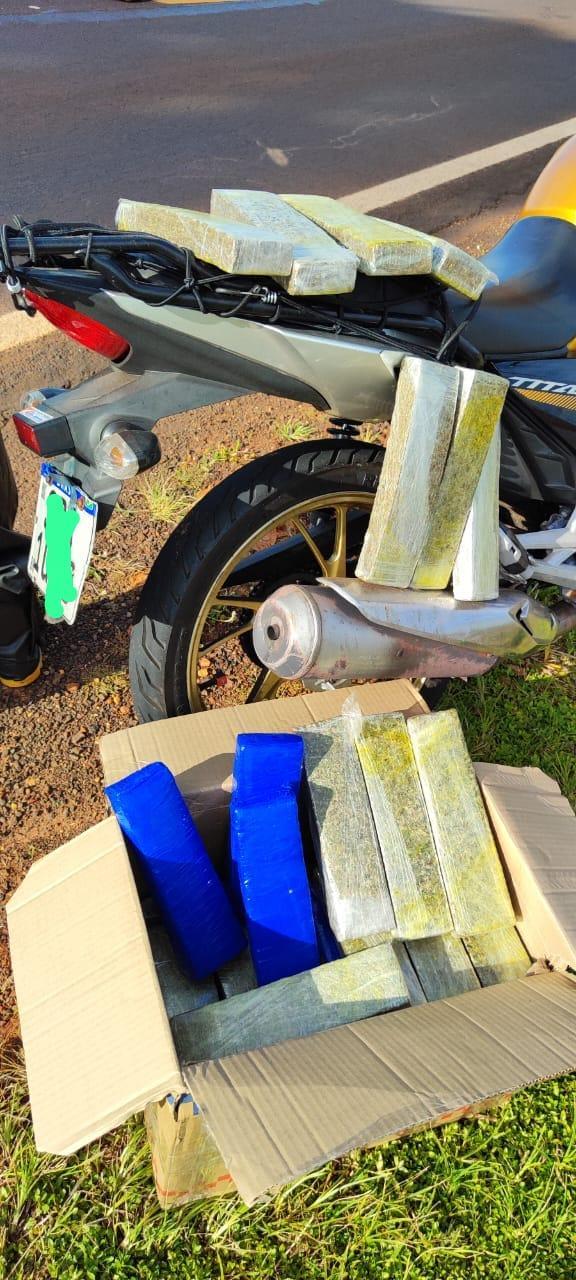 Homem é preso transportando 30 quilos de maconha em motocicleta na PR-364, em Terra Roxa
