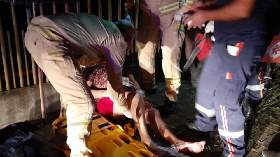 Mulher é esfaqueada pelo marido durante discussão em Foz do Iguaçu