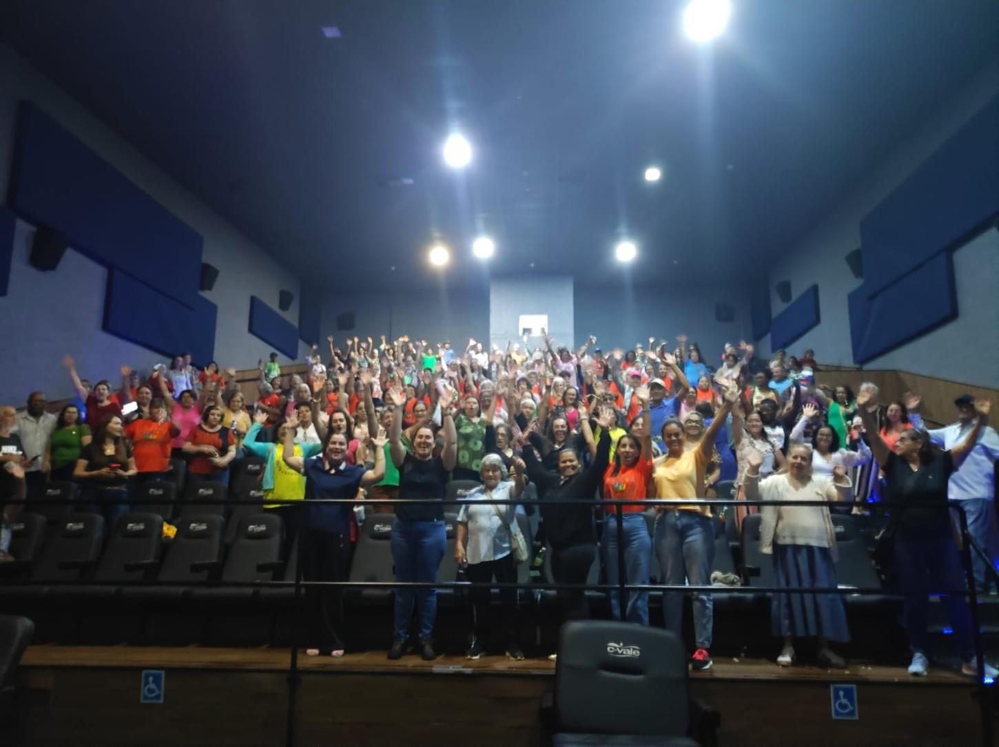 Município de Assis Chateaubriand promove sessão de cinema especial para idosos