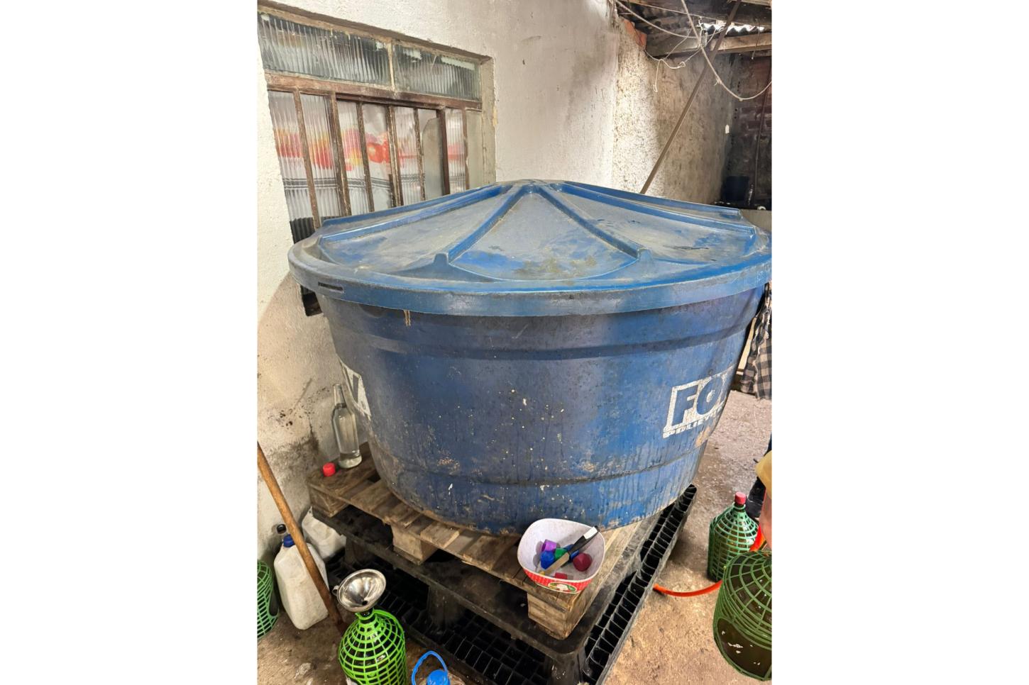 PCPR prende homem em flagrante por armazenamento irregular de bebida alcoólica