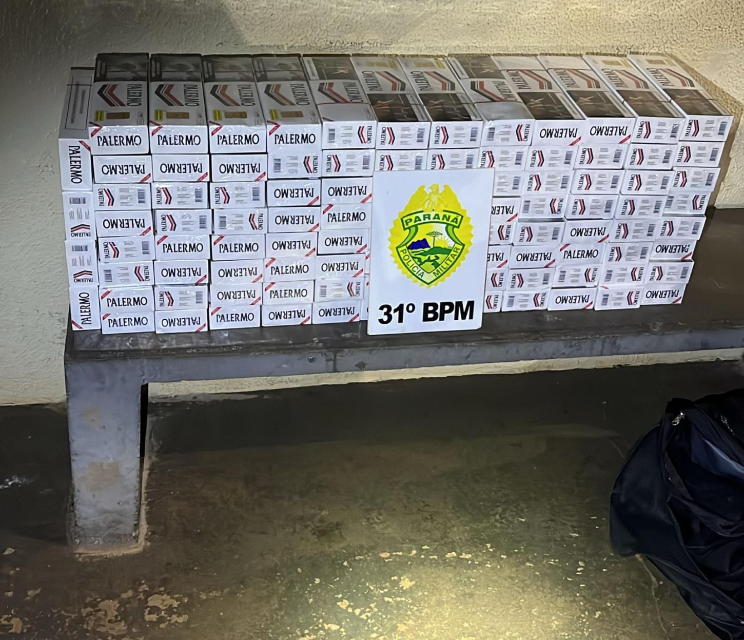 Ônibus abordado e bagagens com cigarros contrabandeados foram apreendidas