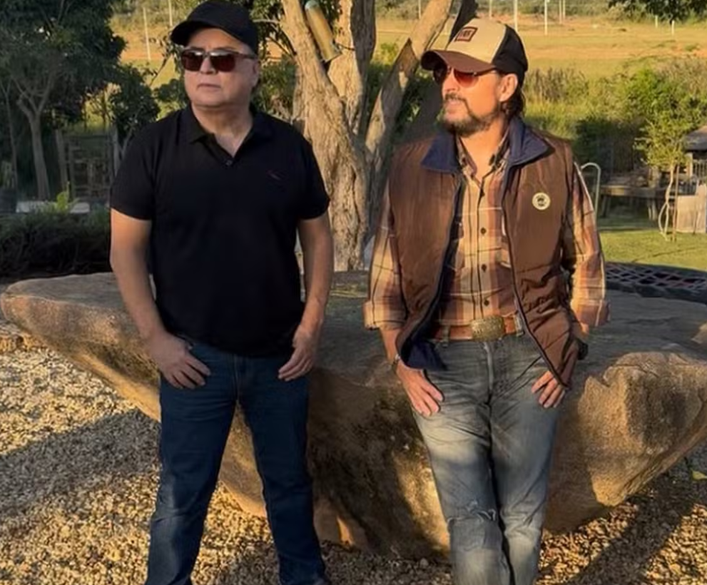 Cantor Mauri, irmão de Chitãozinho e Xororó, morre em acidente