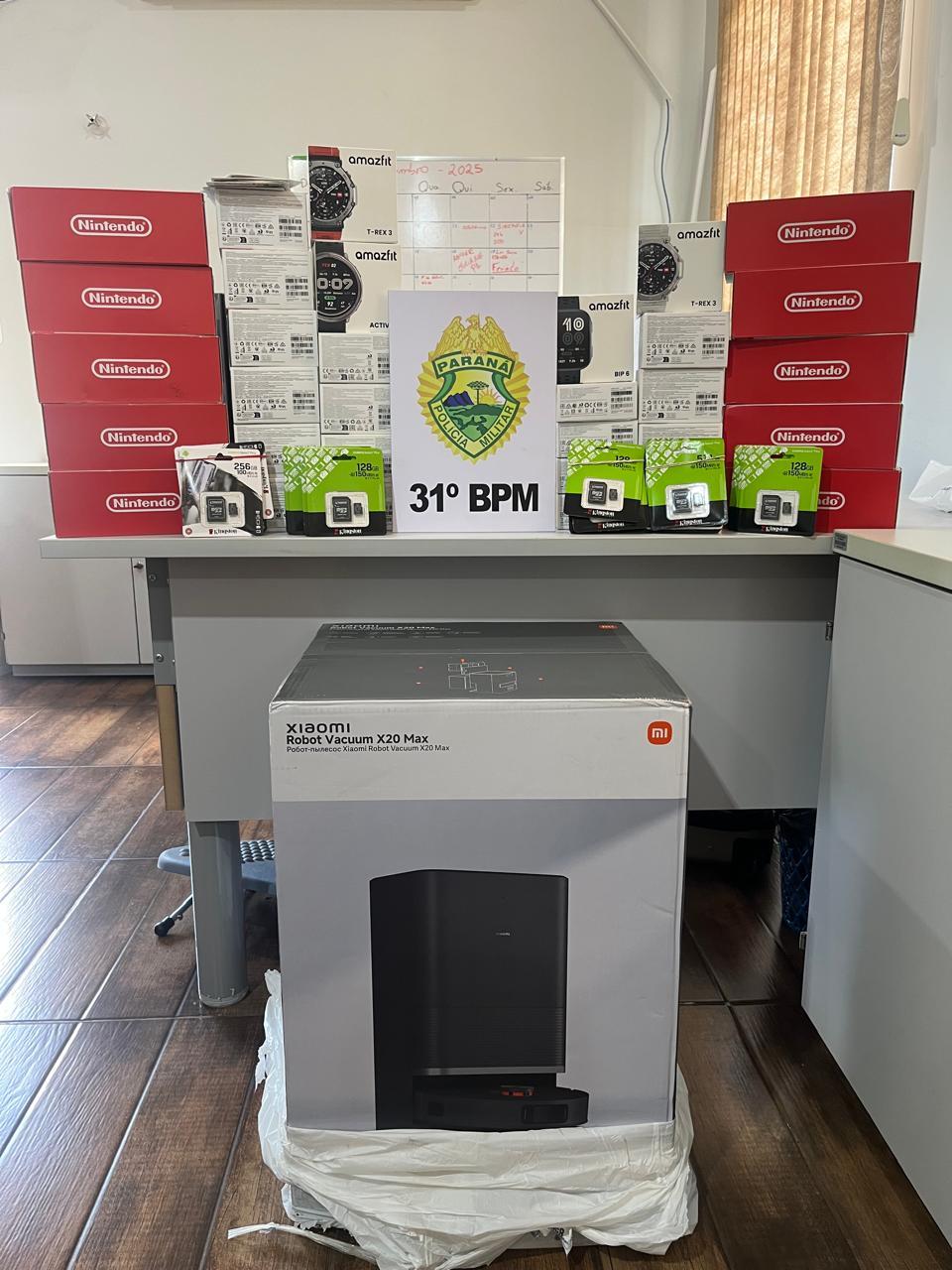 Em Assis Chateaubriand PM aborda passageiros de ônibus e apreende produtos contrabandeados