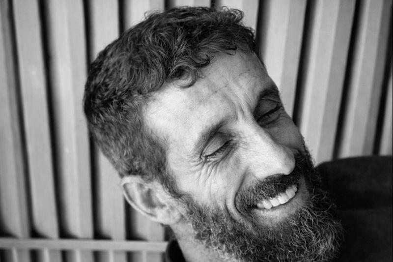 Homem morto com barra de ferro em Goioerê é identificado; suspeito continua procurado