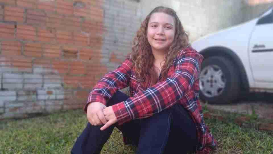 Adolescente de 15 anos desaparece após sair para ir à escola em Cascavel