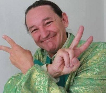 O HUMORISTA MARQUITO SOFRE ACIDENTE DE MOTO APÓS MAL SÚBITO EM SÃO PAULO