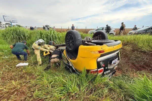 Policial militar morre e outro fica gravemente ferido em capotamento de viatura