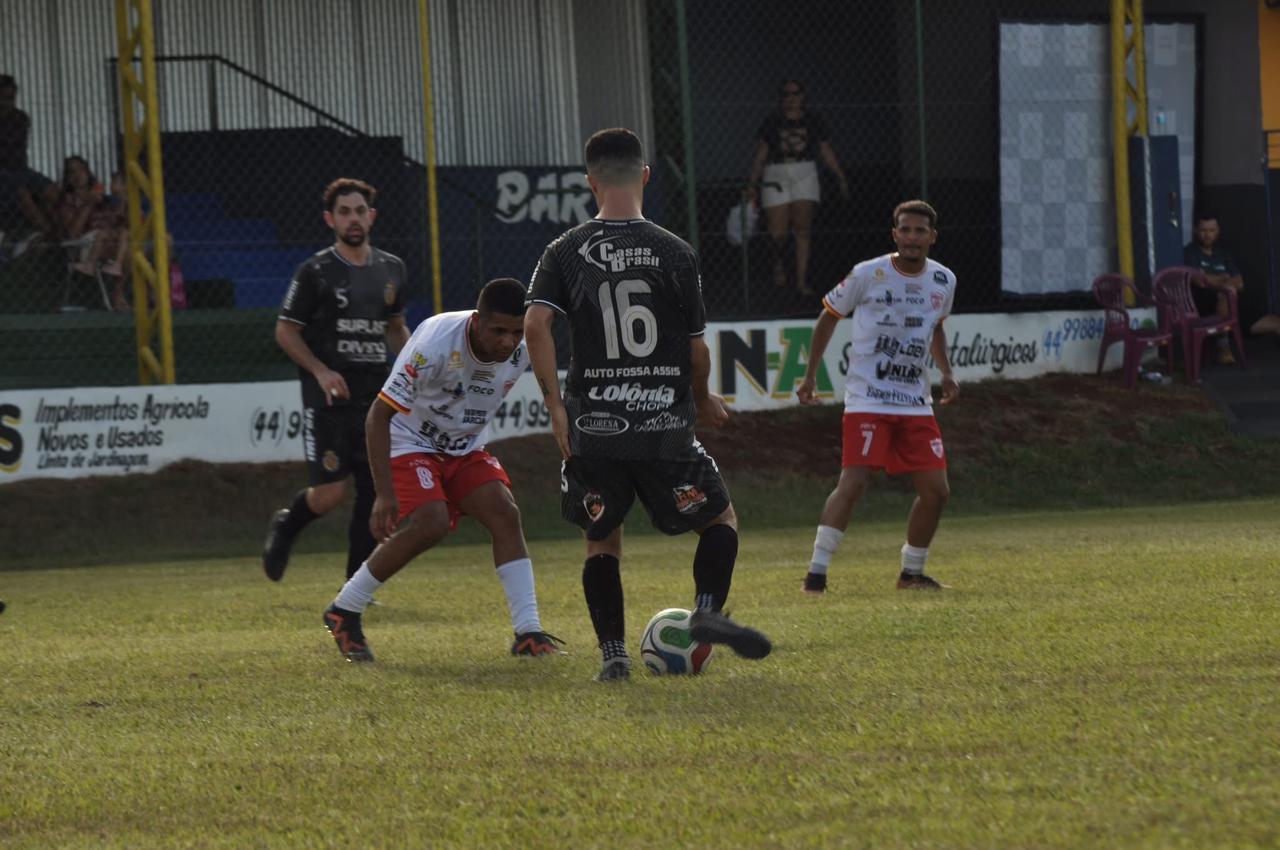 Jogos decisivos marcam a segunda fase da Copa Sicoob/Pacaembu da Amaujjp neste fim de semana