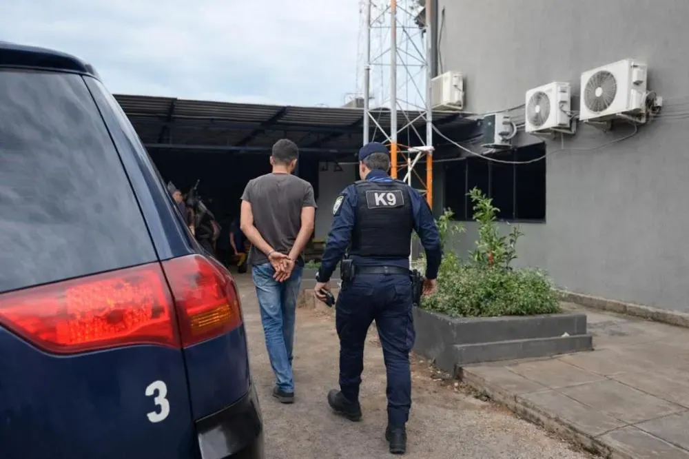 Mulher pede ajuda após agressões e companheiro é encaminhado à delegacia em Toledo