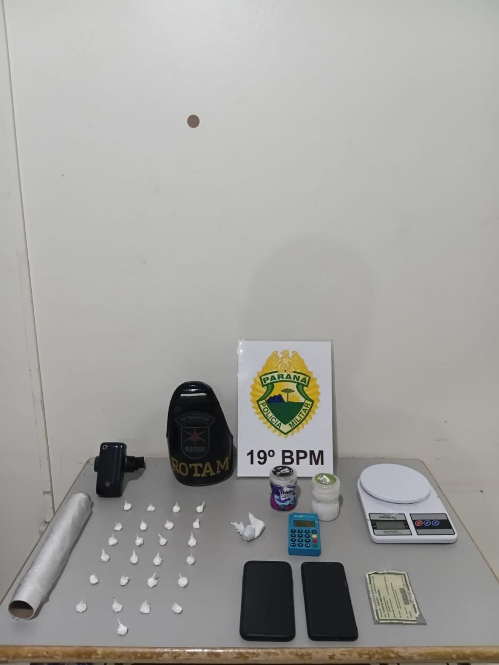 Fuga pela mata mobiliza equipes e revela esquema de drogas em residência em Toledo