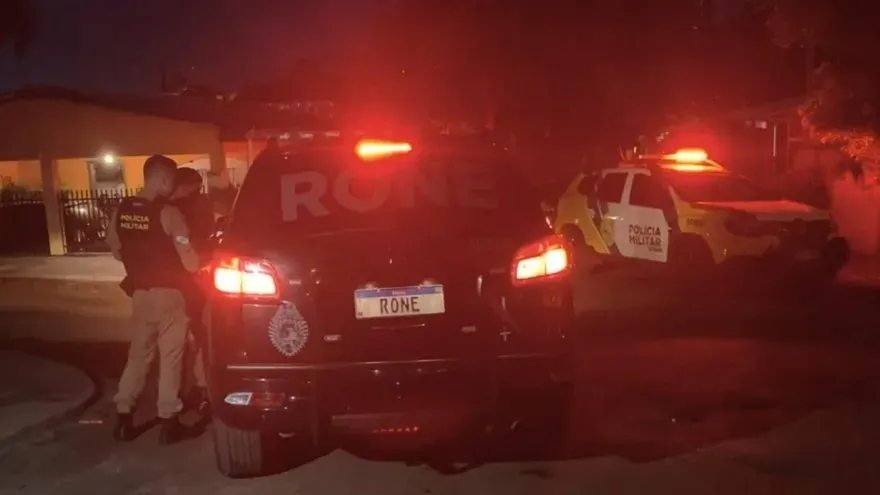 Homem é baleado na orelha e atirador foge após disparo