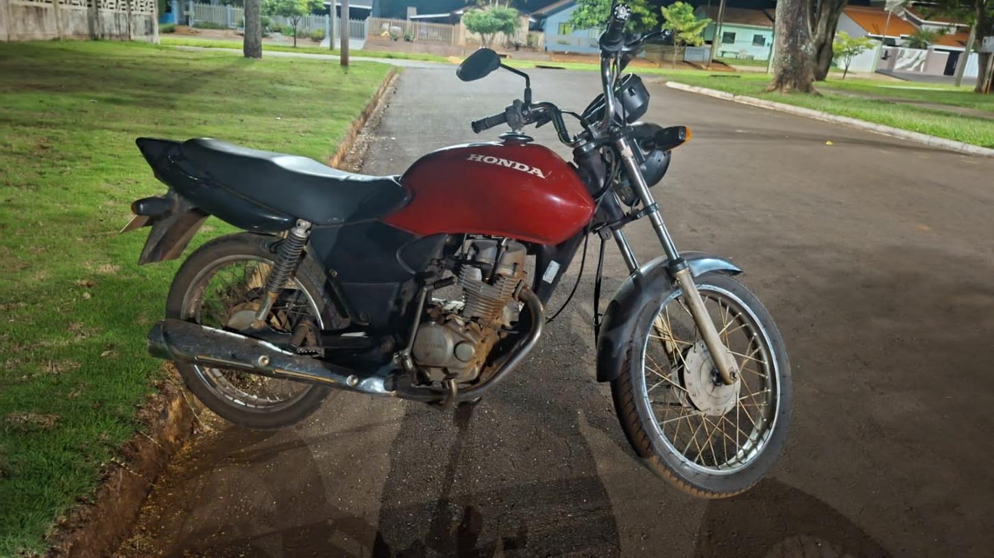 Indivíduo é preso pilotando motocicleta furtada em Toledo