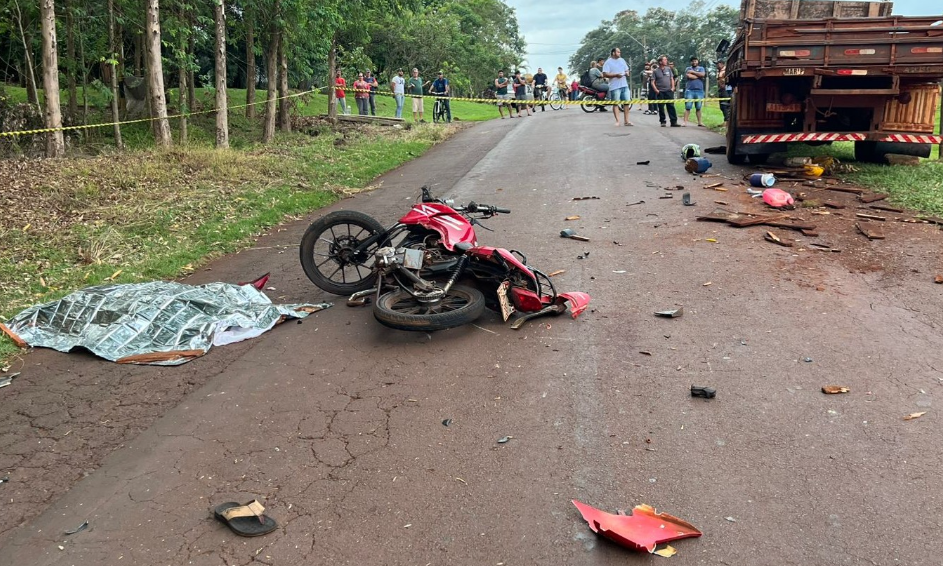 Jovem morre em grave acidente entre moto e caminhão na estrada Palotina/Maripá