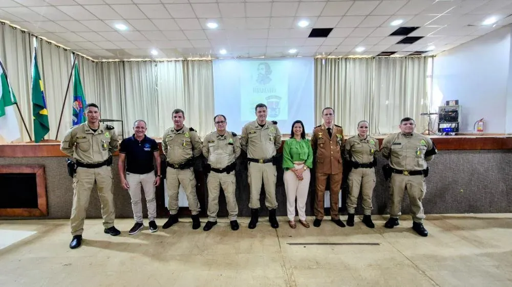MILITARES DO 31º BPM SÃO HOMENAGEADOS EM SOLENIDADE DE TIRADENTES